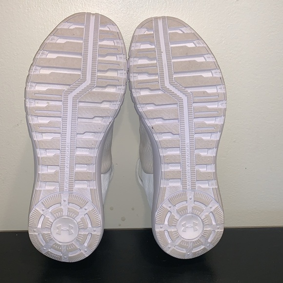 Under Armour Charged Rogue 3 Sneakers. White. Size 8. - Picture 4 of 9